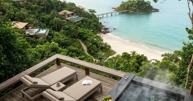 Pareja descansando en un hotel cinco estrellas calificado entre los mejores resorts de Sudamerica.